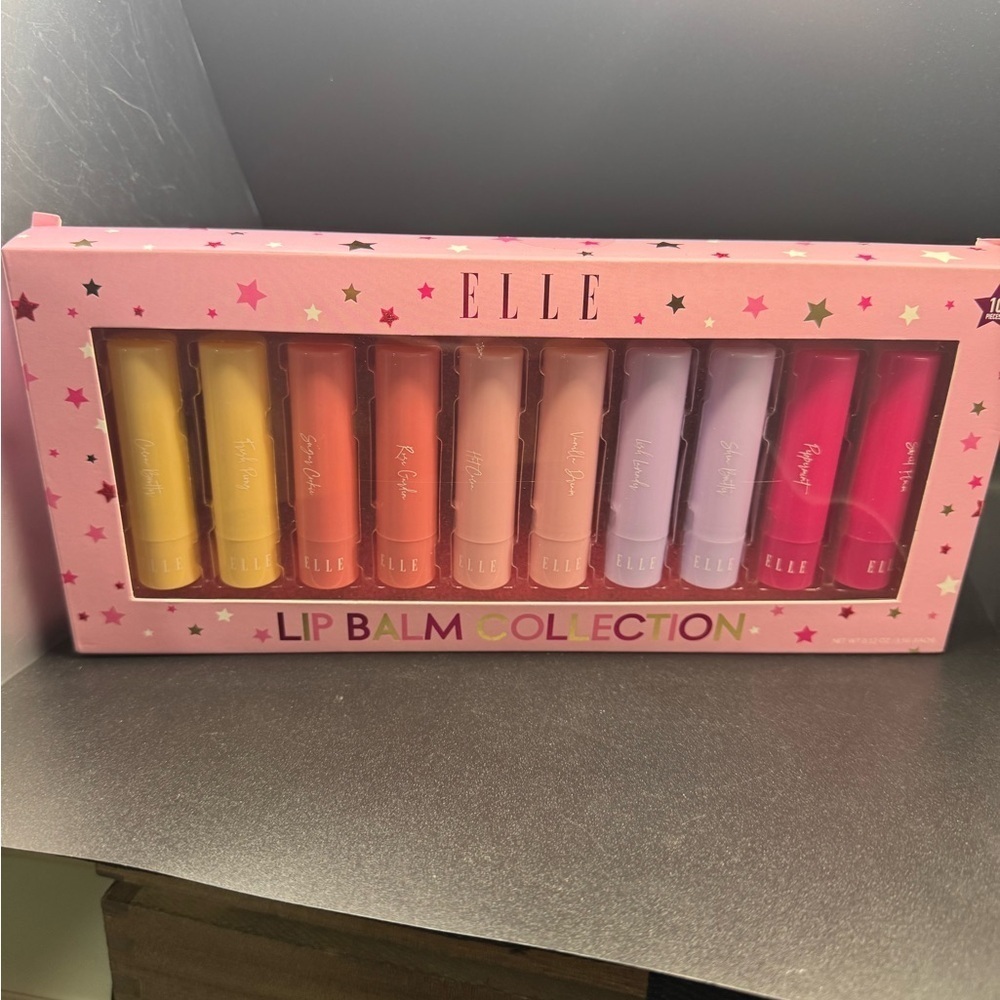 NWT Elle Vibrant Lip Balm Set of 10